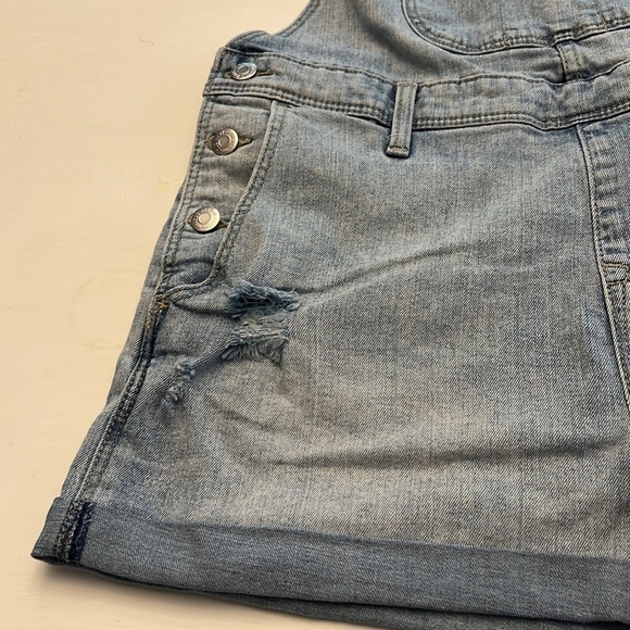 Old Navy Distressed Jeans Overalls Size Large - Picture 3 of 8